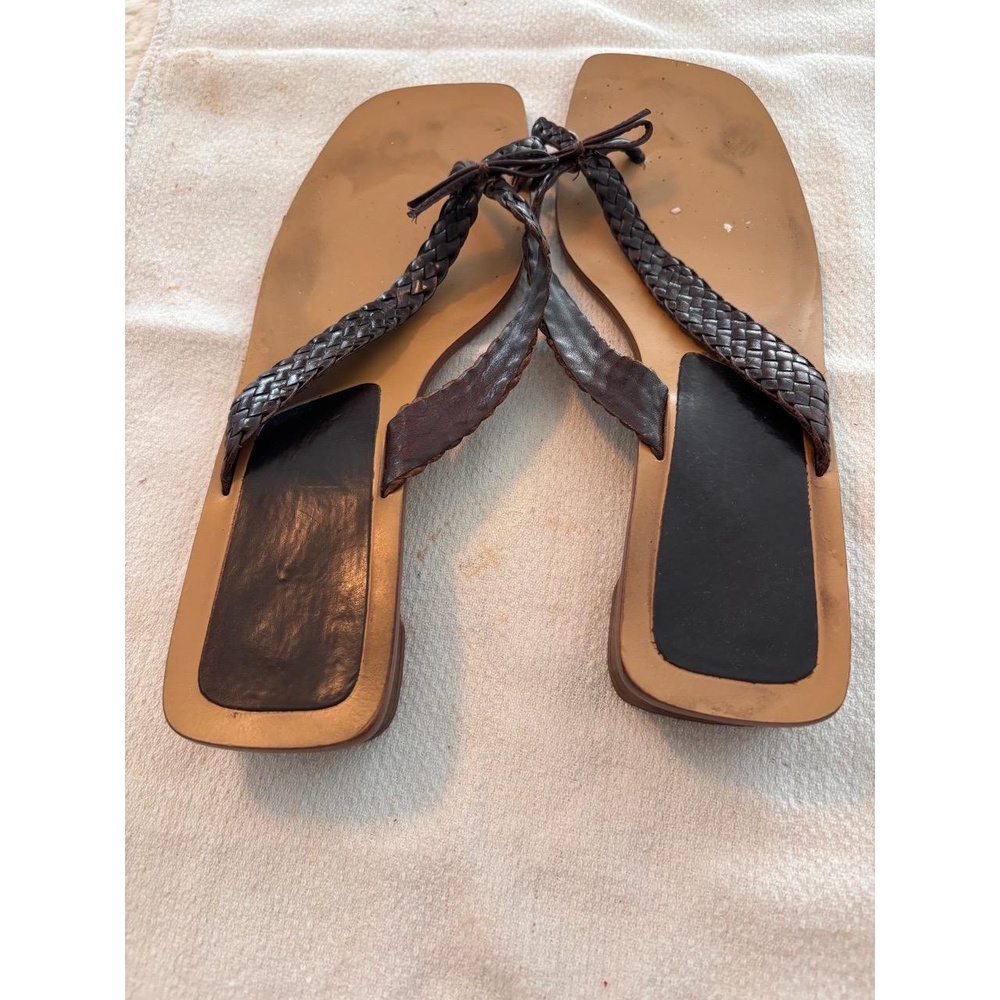 ANN TAYLOR Wm Size 8.5M Brown Braided Straps Square Toe Flat Flip Flop Sandals